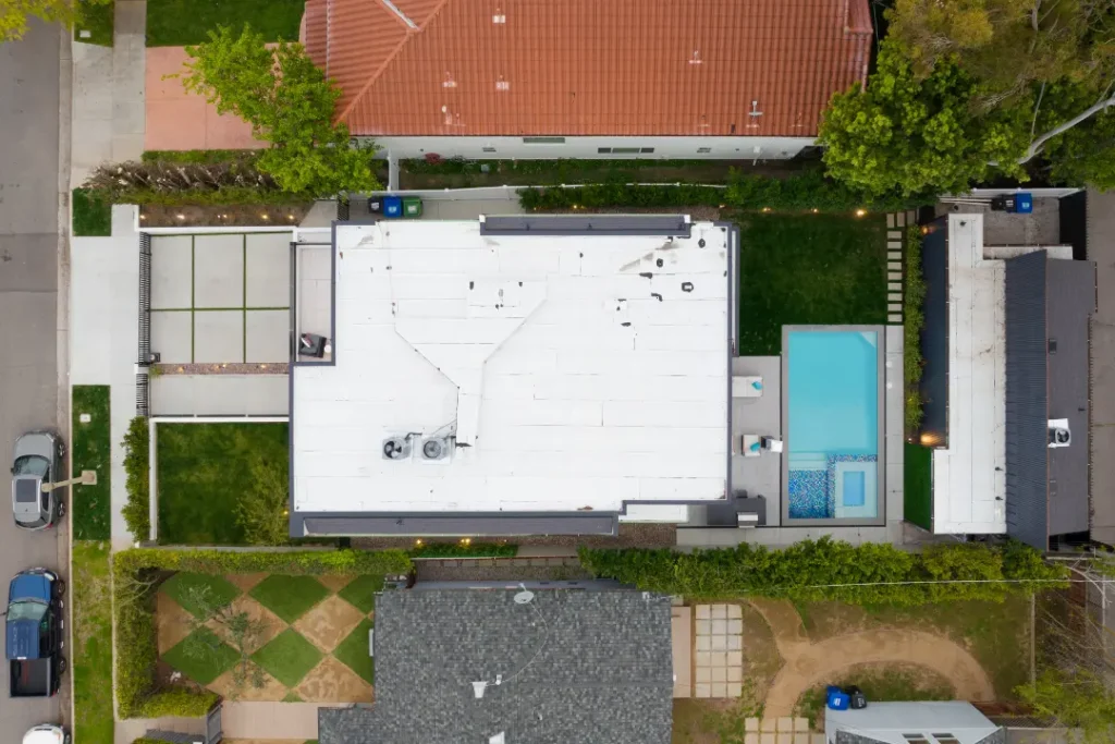 What Are the Types of Flat Roofs?